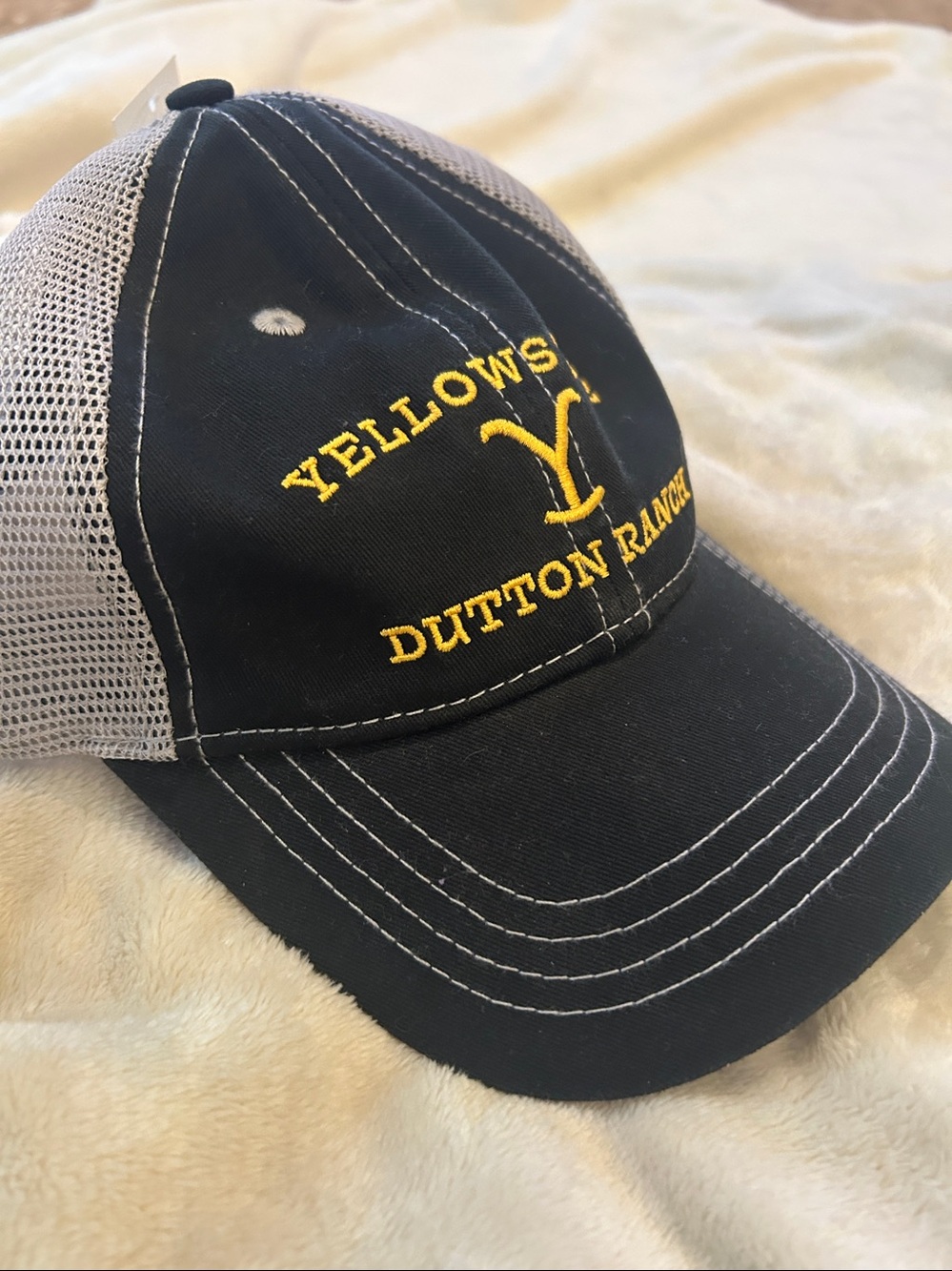 Yellowstone Dutton Ranch black/gray hat - Picture 5 of 5